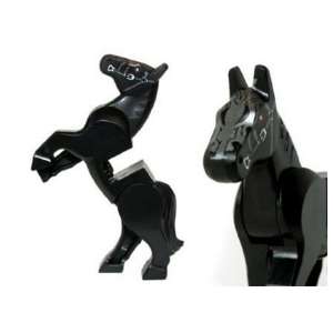 Cavallo, gambe mobili con occhi rosso scuro, alunni bianchi e motivo a briglia grigio scuro perlato