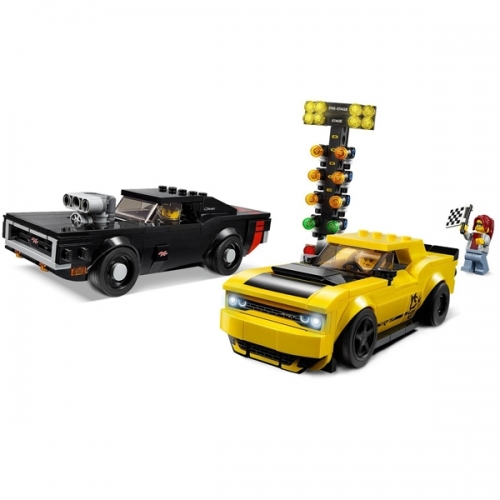 2018 Dodge Challenger SRT Demon e 1970 Dodge Charger R/T