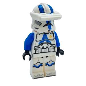 Clone Trooper Specialist, 501st Legion (Phase 2) - Blue Arms, Macrobinoculars, Nougat Head, Helmet with Holes