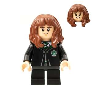 Hermione Granger - Slytherin Robe