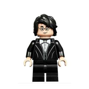 Harry Potter, abito nero, papillon bianco