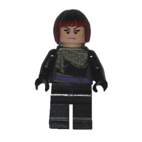 Karai - Highlights di sciarpa e capelli rosso scuro (versione film)